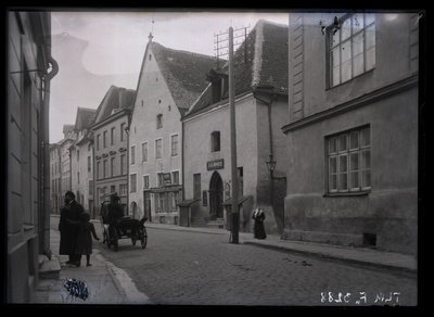 Tallinn, Pikk Street 61, Pagari street corner, former Hansa office.  duplicate photo