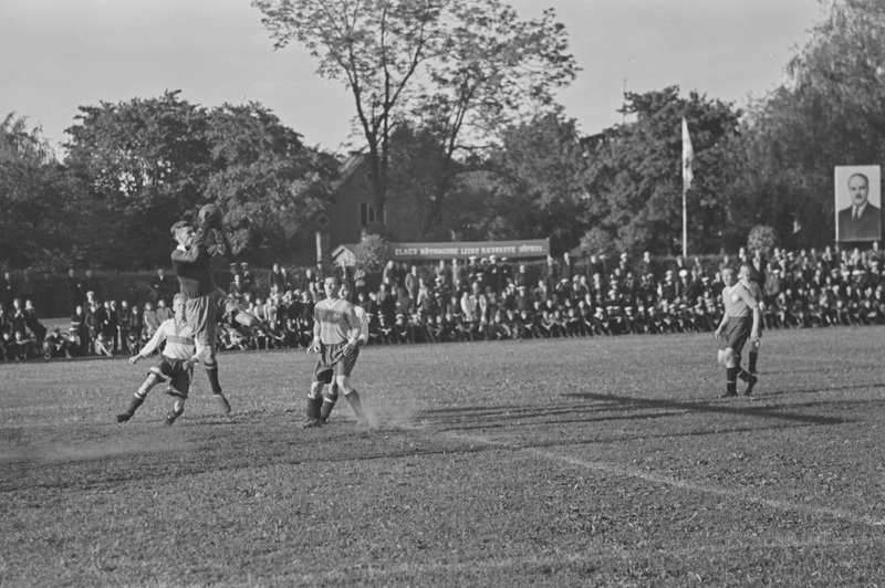 Jalgpall Tallinna "Kalevi" ja Almatõ "Dünamo" vahel