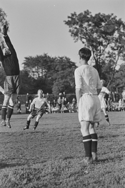 Jalgpall "Dünamo" ja "Kalevi" vahel