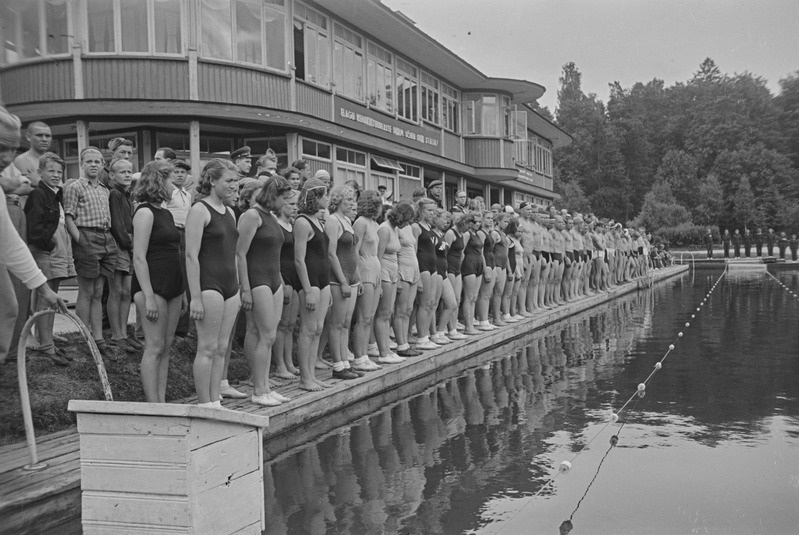 Eesti koolinoorte meistrivõistlused ujumises 1950