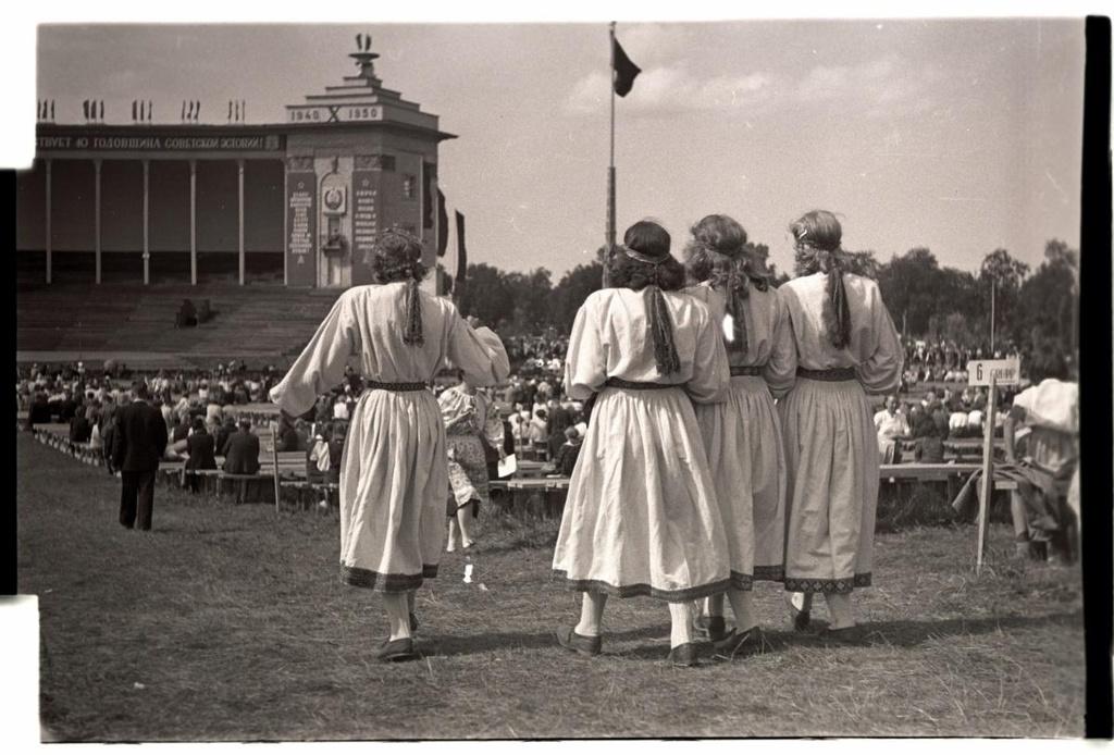1950's song festival, Tarvastu's lady's folk dress.