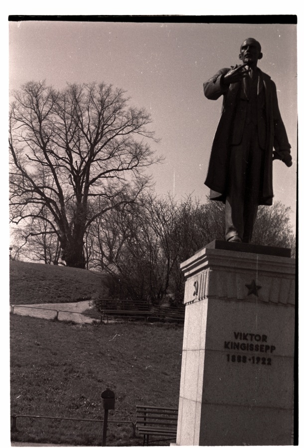 Tallinn, Viktor Kingissepa monument.