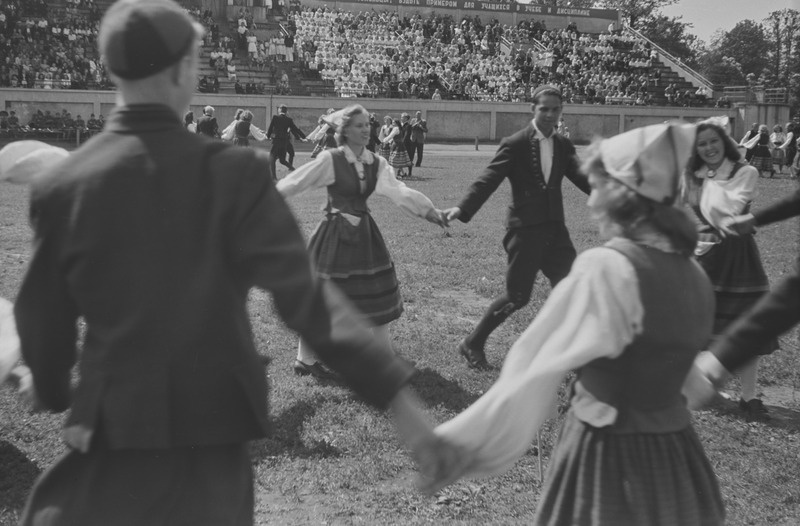 Eesti koolinoorte spartakiaadi avapidustused 1948