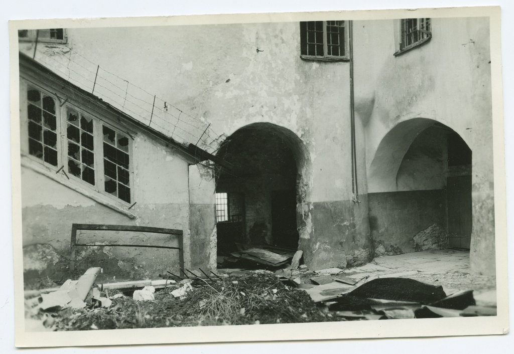 Tallinn, Toompea prison after burning March 2, 1917, indoor court.