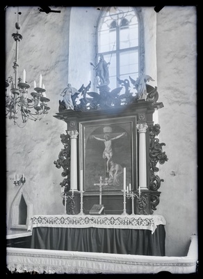 Järva-Madise kirik. Altar  similar photo