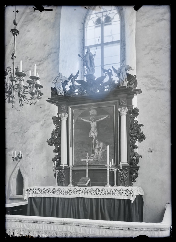 Järva-Madise kirik. Altar