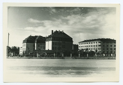 Tallinn, Pionier Square, behind 21. High school building.  duplicate photo