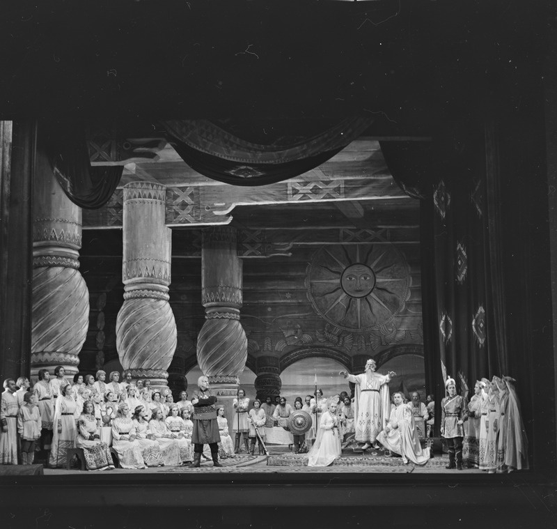 Ruslan ja Ljudmilla, Teater Estonia, 1948, pildil: stseen lavastusest
