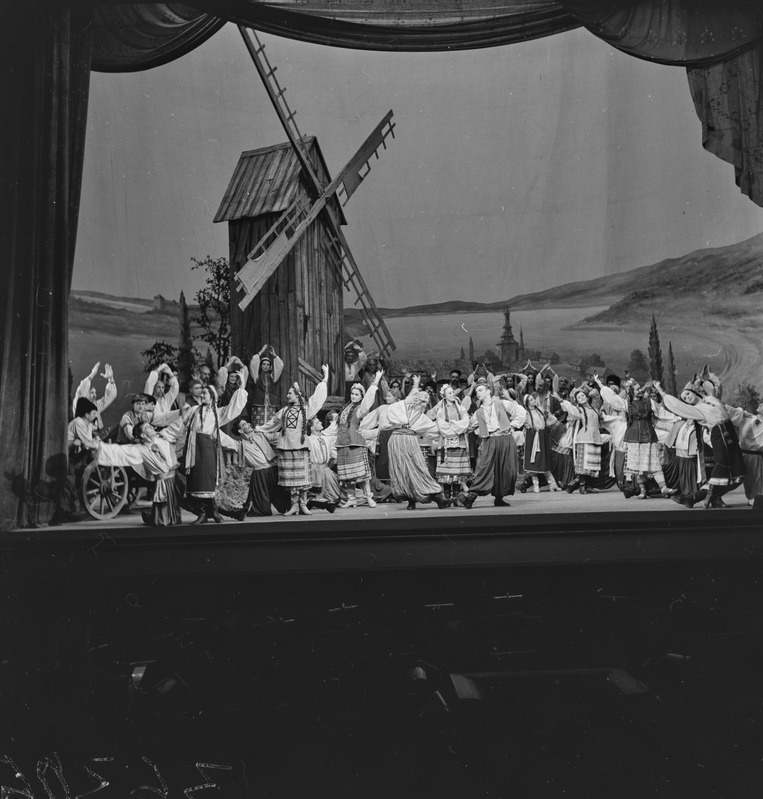 Zaporoožlane Doonau taga, Teater Estonia, 1948, pildil: stseen lavastusest