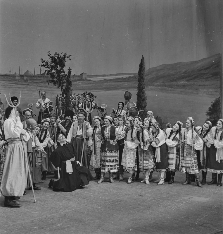 Zaporoožlane Doonau taga, Teater Estonia, 1948, osades: Odarka – Elsa Maasik, Prokop – Alfred Mering