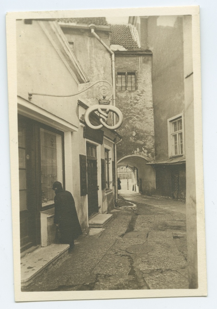 Tallinn, Saia käik, view by Raekojaplats.