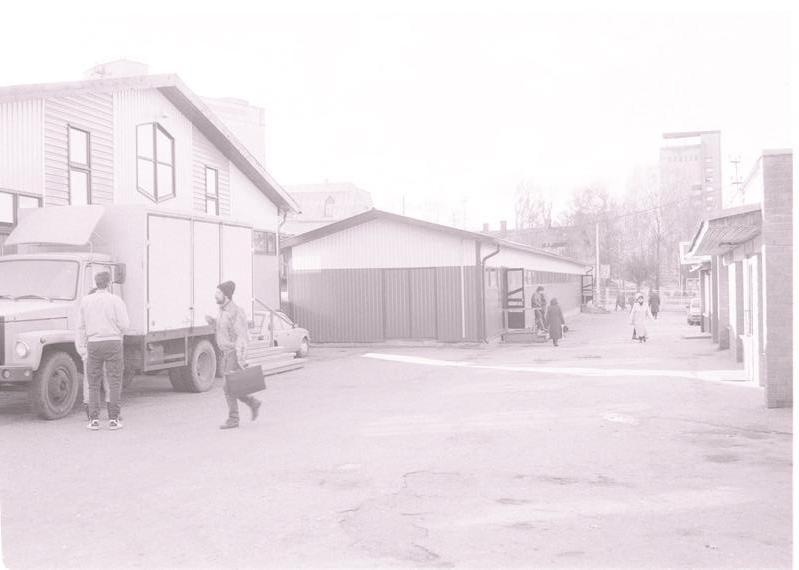 Estreftransservice (ERTS) hoone Jaama puiesteel