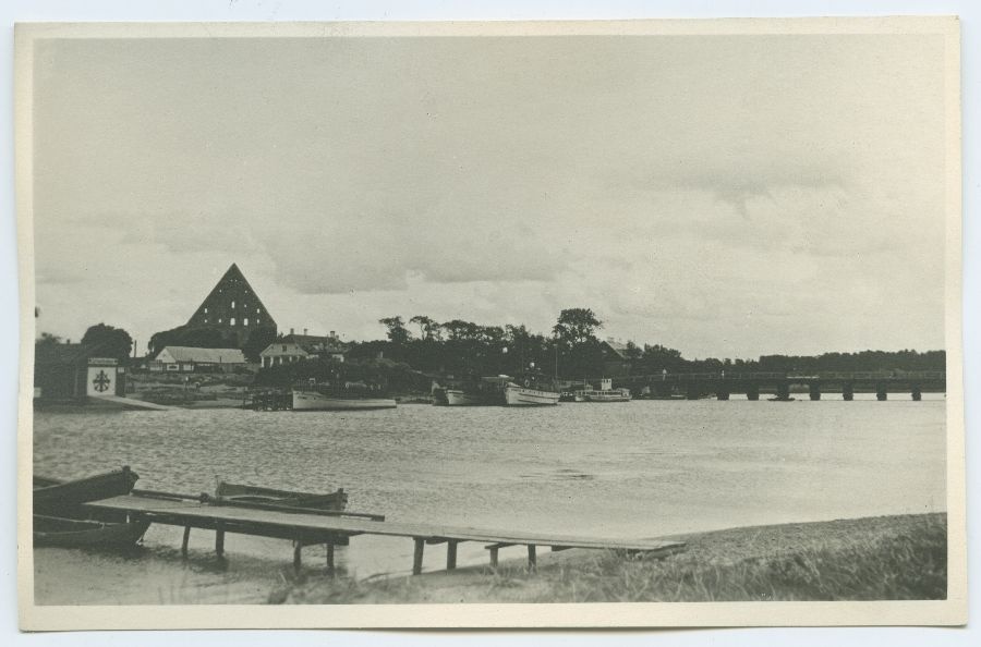 Tallinn, Pirita, with river ships at the forefront, behind the ruins of the monastery from the west.