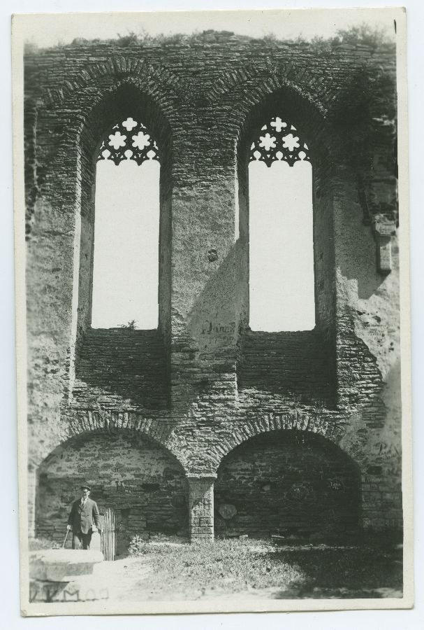 The ruins of the Pirita monastery, the eastern wall from the inside.