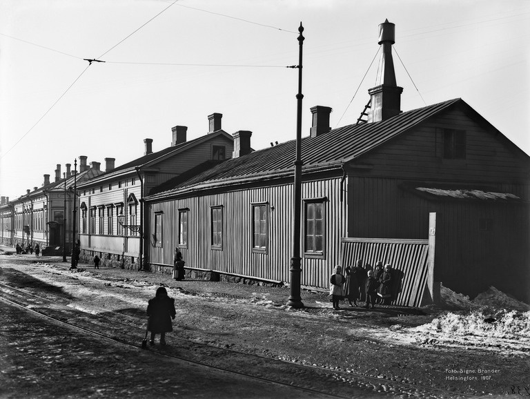 Pursimiehenkatu 27, 29.