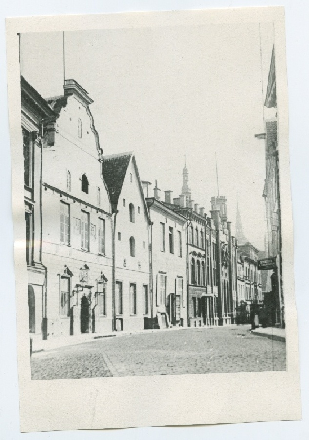 Tallinn, view Pika Street, the former Mustpeade Brotherhood building on the forefront.