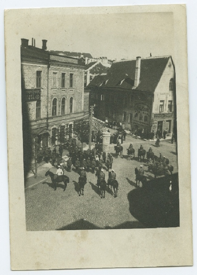 During the process of killing Budberg in front of the court building, Suur-Karja Street 18.