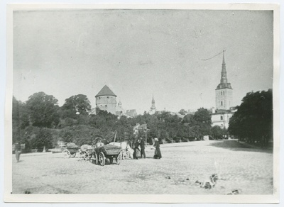 Tallinn, view of the Heinaturu (now Freedom Square).  duplicate photo