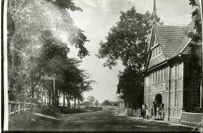 Kuressaare linna mudaravila, taamal kolmemastilise kuunari Kajak ehitus Toris  duplicate photo