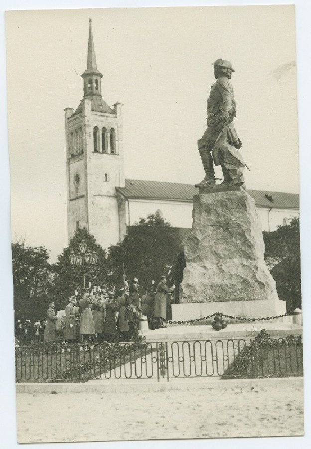 Tallinn, Peeter Opening of the Great Fair Pillar in 1910.