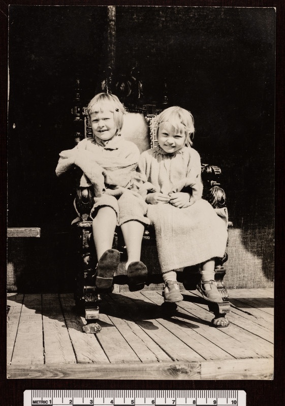 Riia Filmistuudio mängufilmi "Turaida Roos" võtted Kuressaare lossihoovis