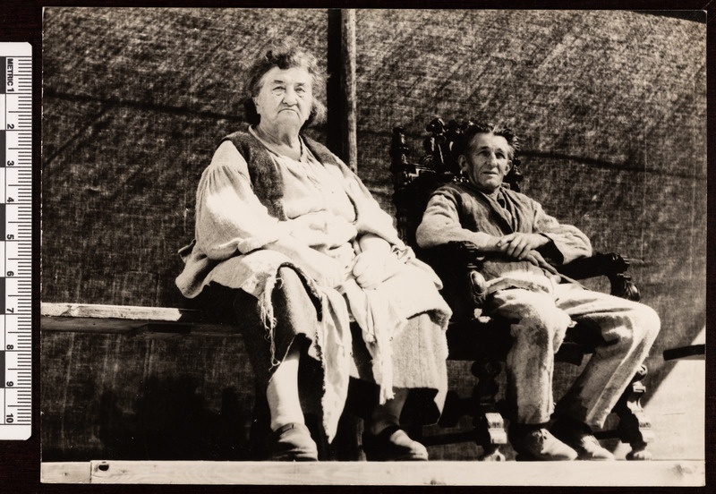 Riia Filmistuudio mängufilmi "Turaida Roos" võtted Kuressaare lossihoovis