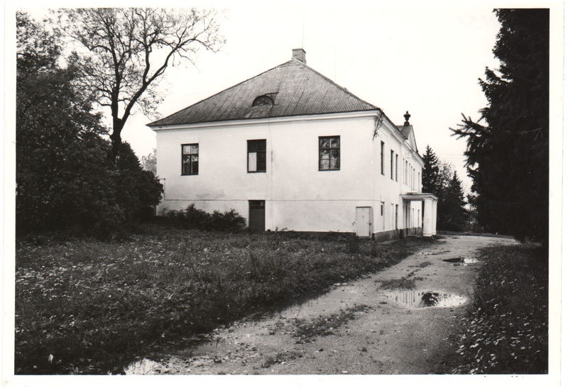 Käesalu mõis
