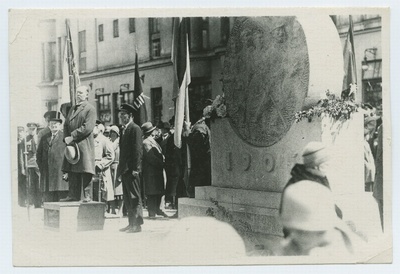 Tallinn, 1905. aasta 16. oktoobri ohvrite mälestussamba avamine.  duplicate photo