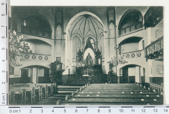 Tartu, Peetri kiriku altar ja osa saalist