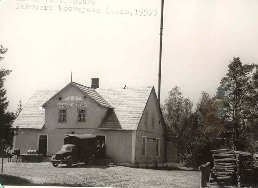 Pahuvere koorejaama hoone