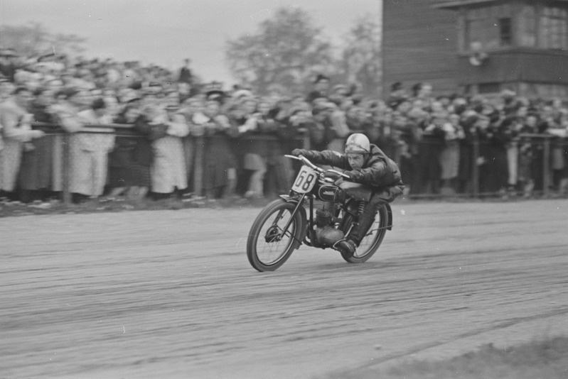 Eesti meistrivõistlused mootorrataste hipodroomisõidus 1950