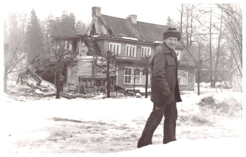 Foto. Järvakandi klubi põleng. Seis peale lapäevakut