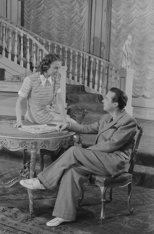 Sügavad juuresd, Teater Estonia, 1948, osades: Genevre – Erika Torger, Hovard Merrick – Ants Eskola