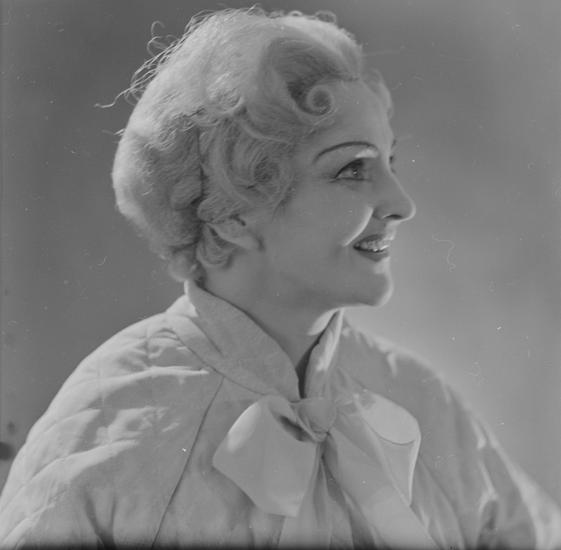 Ooperiball, Teater Estonia, 1959, osades: Marguérite – Gerda Murre