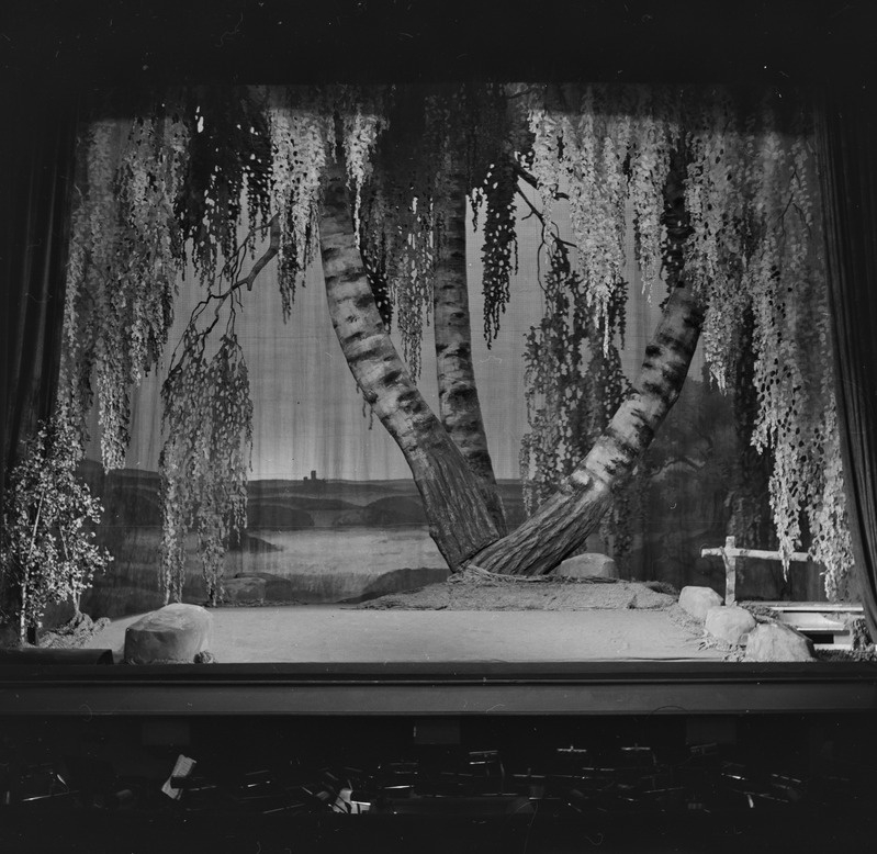 Tasuleegid, Teater Estonia, 1956, osades: stseen etendusest