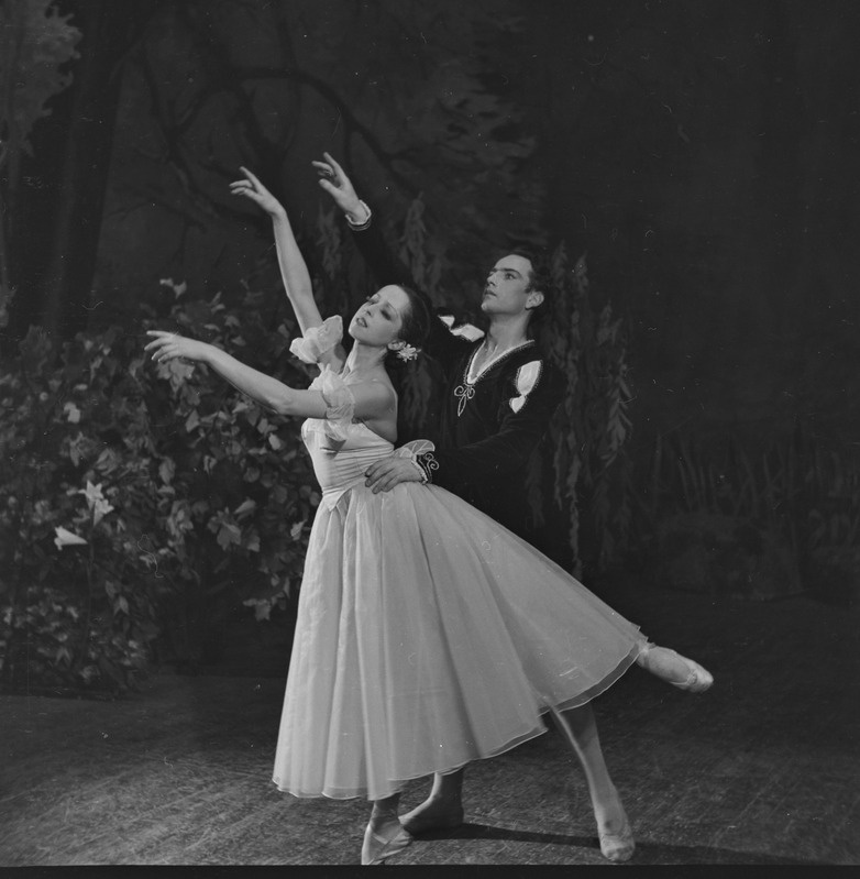 Giselle, Teater Estonia, 1959, osades: Giselle – Aime Leis, Prints Albert – Unu Puusaag