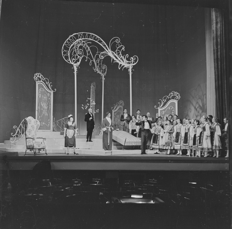 Figaro pulm, Teater Estonia, 1958, osades: Susanna – Ester Lepa, Basilio - Viktor Gurjev, Krahv Almaviva – Vootele Veikat, Figaro – Georg Ots, koor