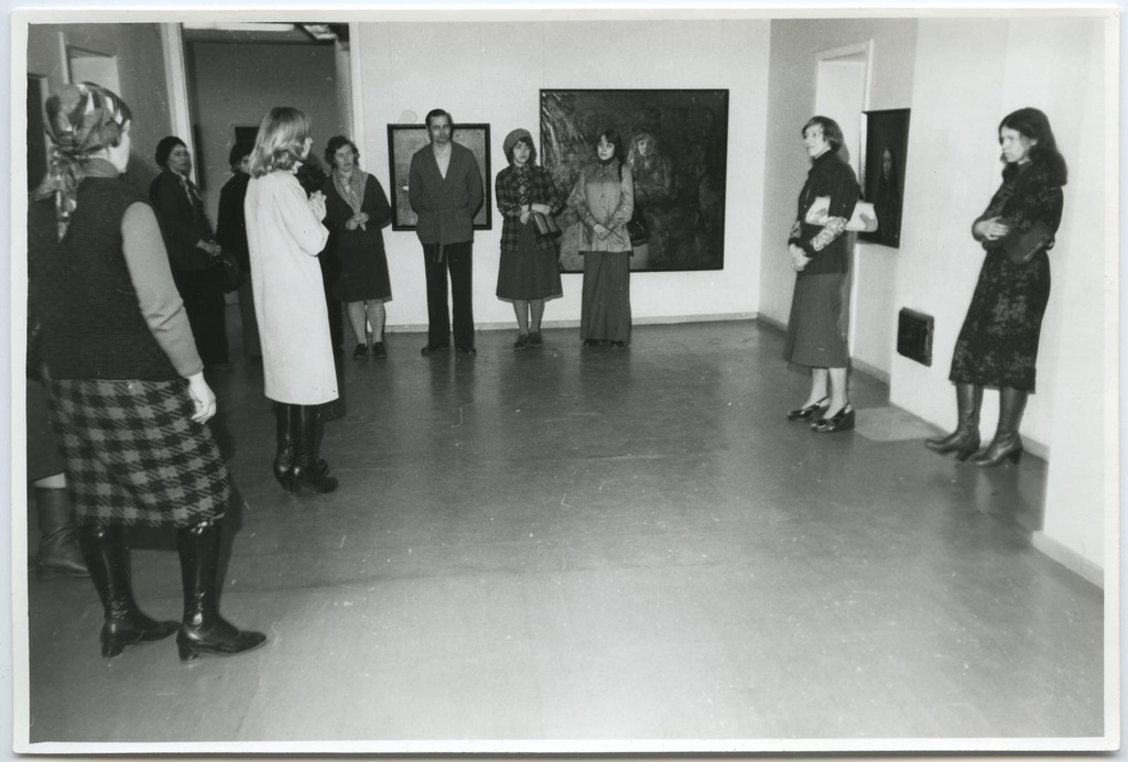 Rahvaülikooli kuulajad kohtumas noorte maalikunstnikega 14. aprril 1977.