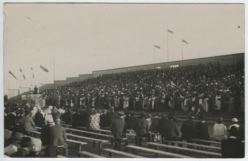 Tartu 1926.a. laulupeo peaproov - vaade üle pealtvaatajate laululavale.