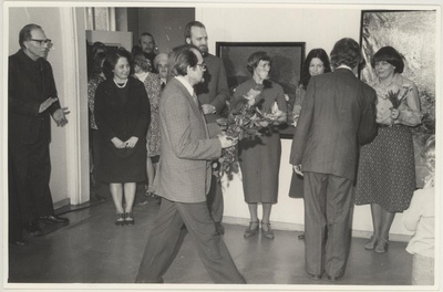 Noorte maalijate grupinäituse avamine 25.03.1977.a  similar photo