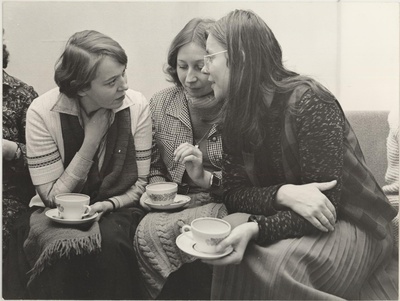 M. Mikofi näituse avamisel TKM-is 14.12.1979.a.  similar photo