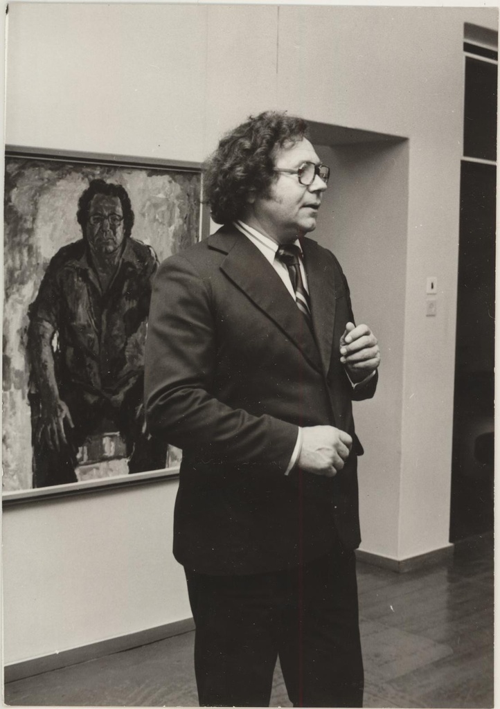 Tartu kunstinäituse avamine 13.09.1980. Näitleja L. Eelmäe