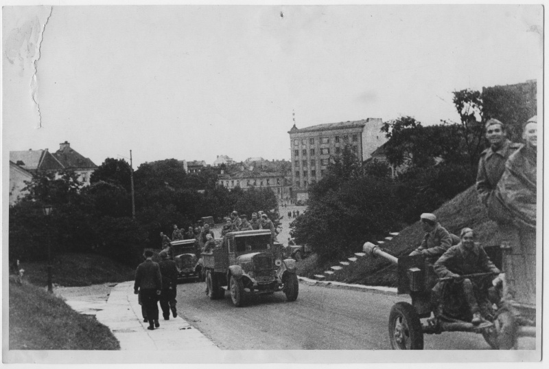 Väeosad sissemarsil Tallinnasse 22.sept. 1944.a.