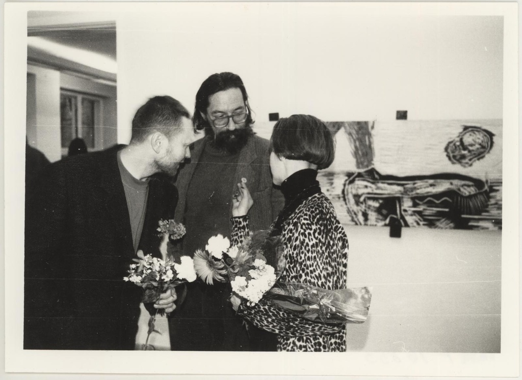 Jaak Arro ja Epp Kokamäe näituse avamine 31.01.1992. J. Arro, P. Volkonski, E. Kokamägi