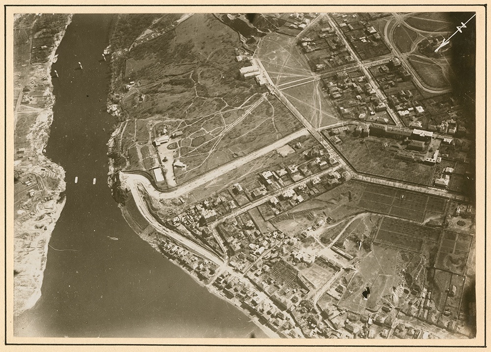 [aerial photograph, Ukrainian city of Yekaterinoslav, now called Dnipropetrovs'k]