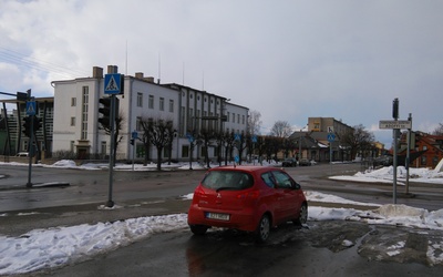 Building of the Rakvere Department of Eesti Pank. Arh. Ferdinand Adoff. Photographer J. Triefeldt rephoto