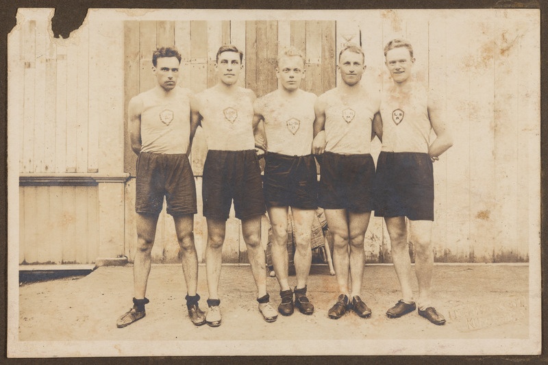 Teatejooksu võistlus ajalehe Meie Maa rändauhinnale: võitja - Saaremaa politseimaetnike meeskond