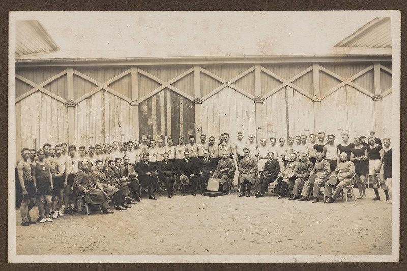 Teatejooksu võistlus ajalehe Meie Maa rändauhinnale: osavõtjad, korraldajad, kohtunikud