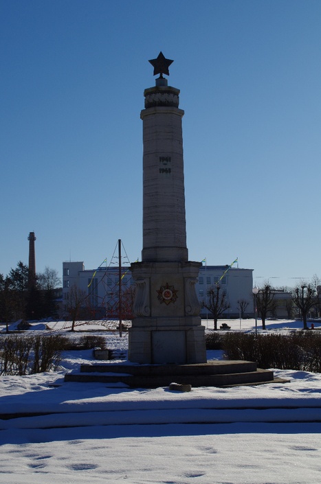 Rakvere, mälestussammas nõukogude sõduritele rephoto