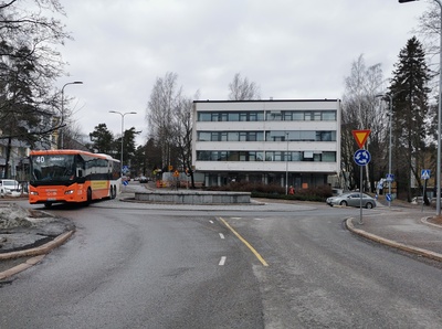 Palokaivon aukio; Palokaivon  aukio. Kauppalantie 25. rephoto